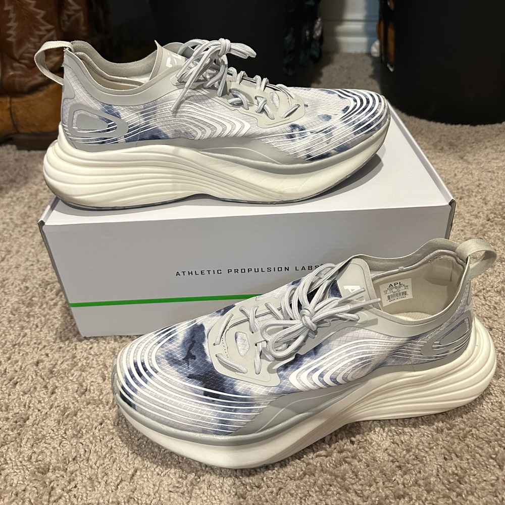 APL Streamline Sneakers